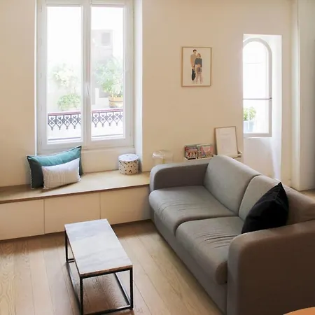 Bright And Charming 60m Family Flat