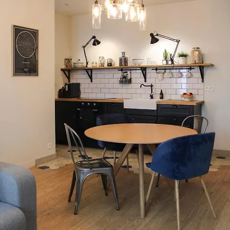 Bright And Charming 60m Family Flat Apartment *
