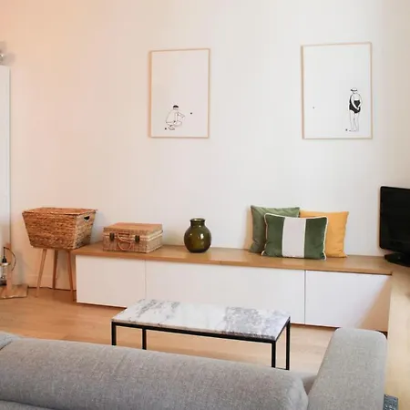 Bright And Charming 60m Family Flat Paris